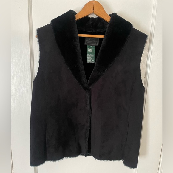 Ralph Lauren Black Label Jackets & Blazers - Ralph Lauren Black Label Luxurious Black Vest Women’s Size Medium Petite